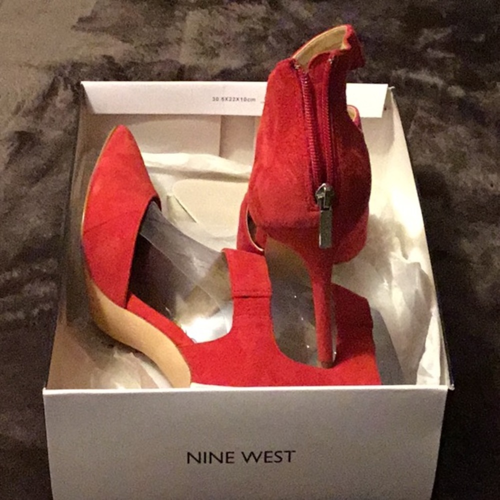 Shoes - Picture 3 of 5